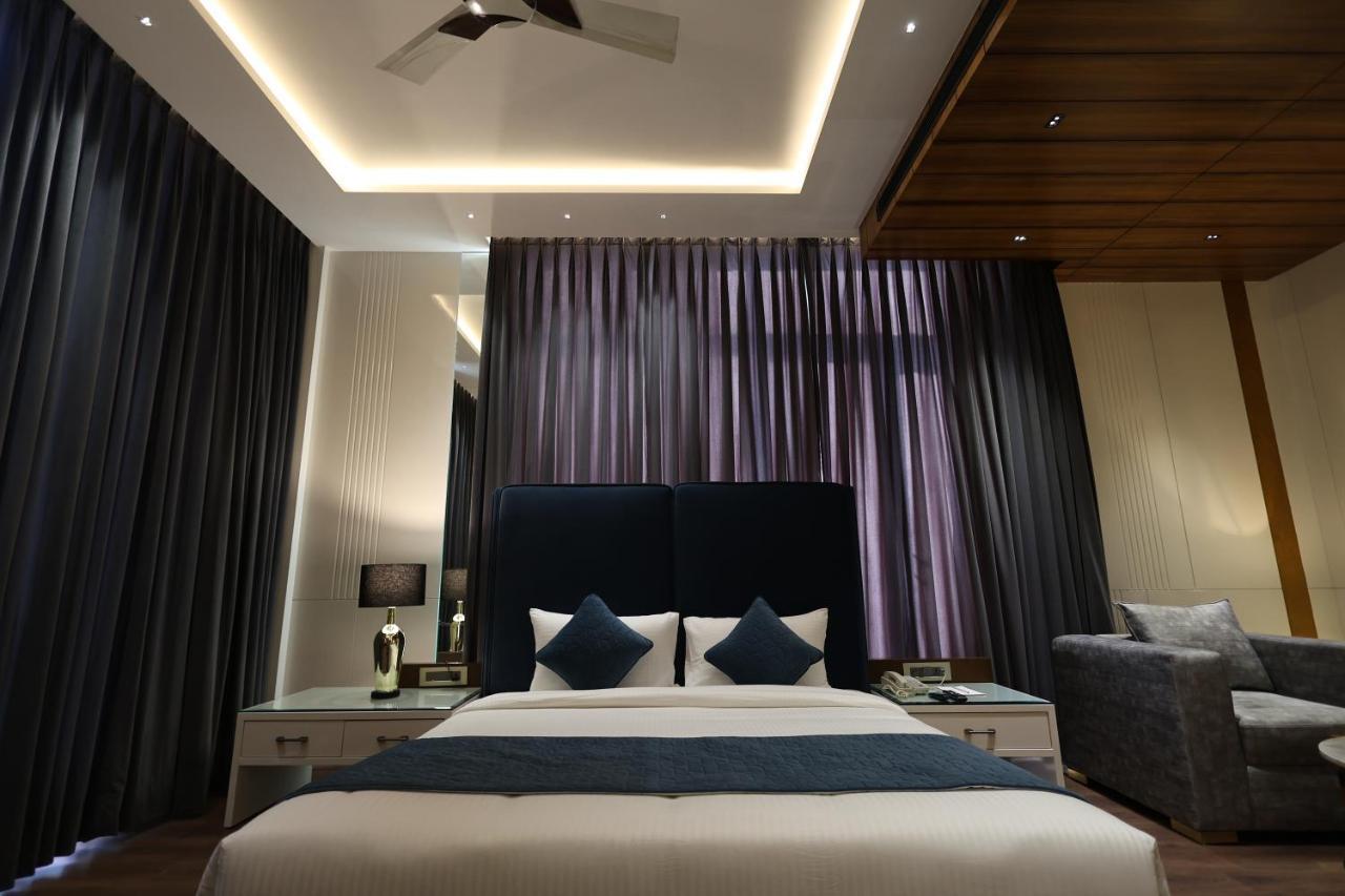 The Ramayana Hotel, Ayodhya Exteriér fotografie