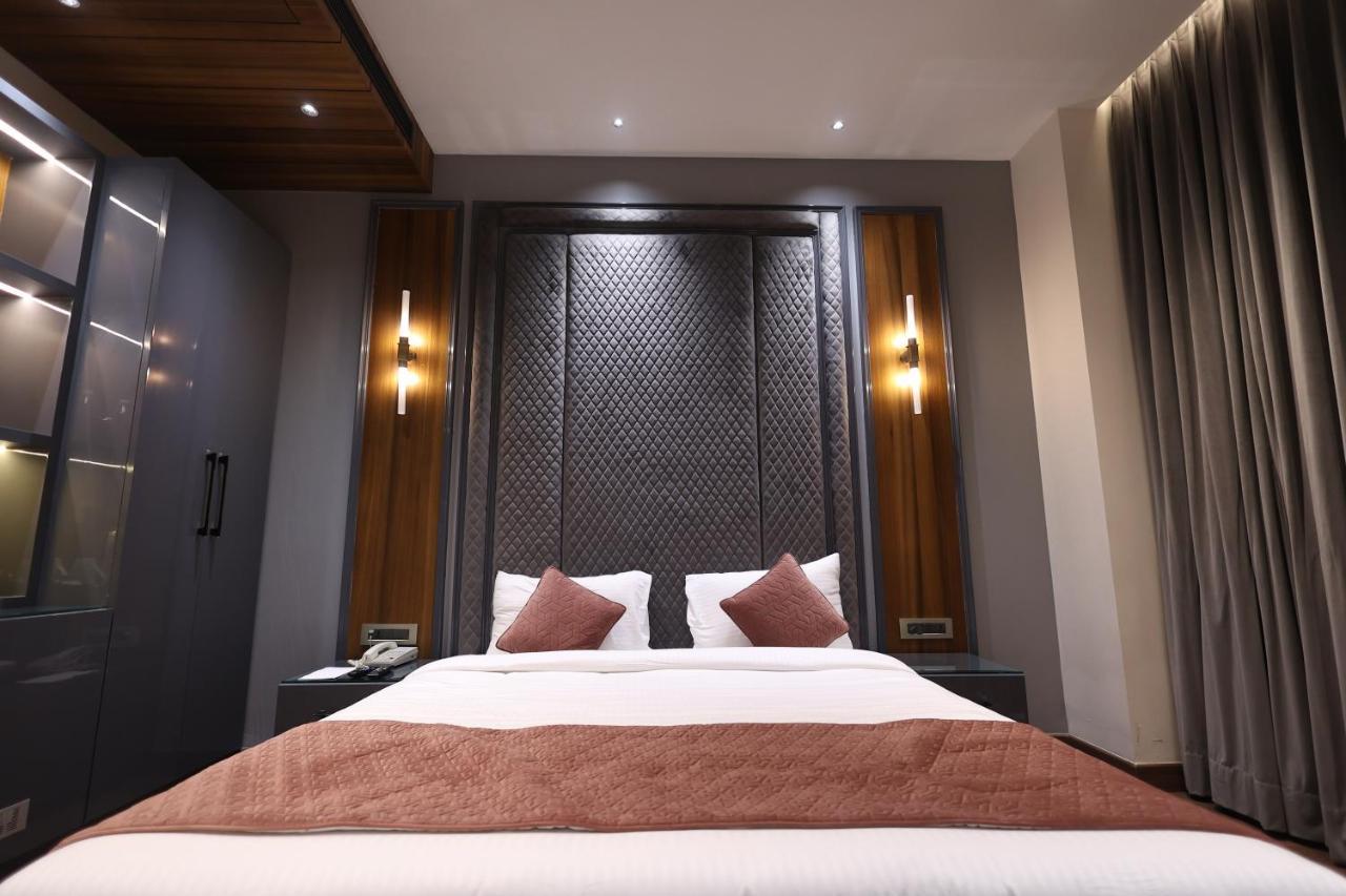 The Ramayana Hotel, Ayodhya Exteriér fotografie