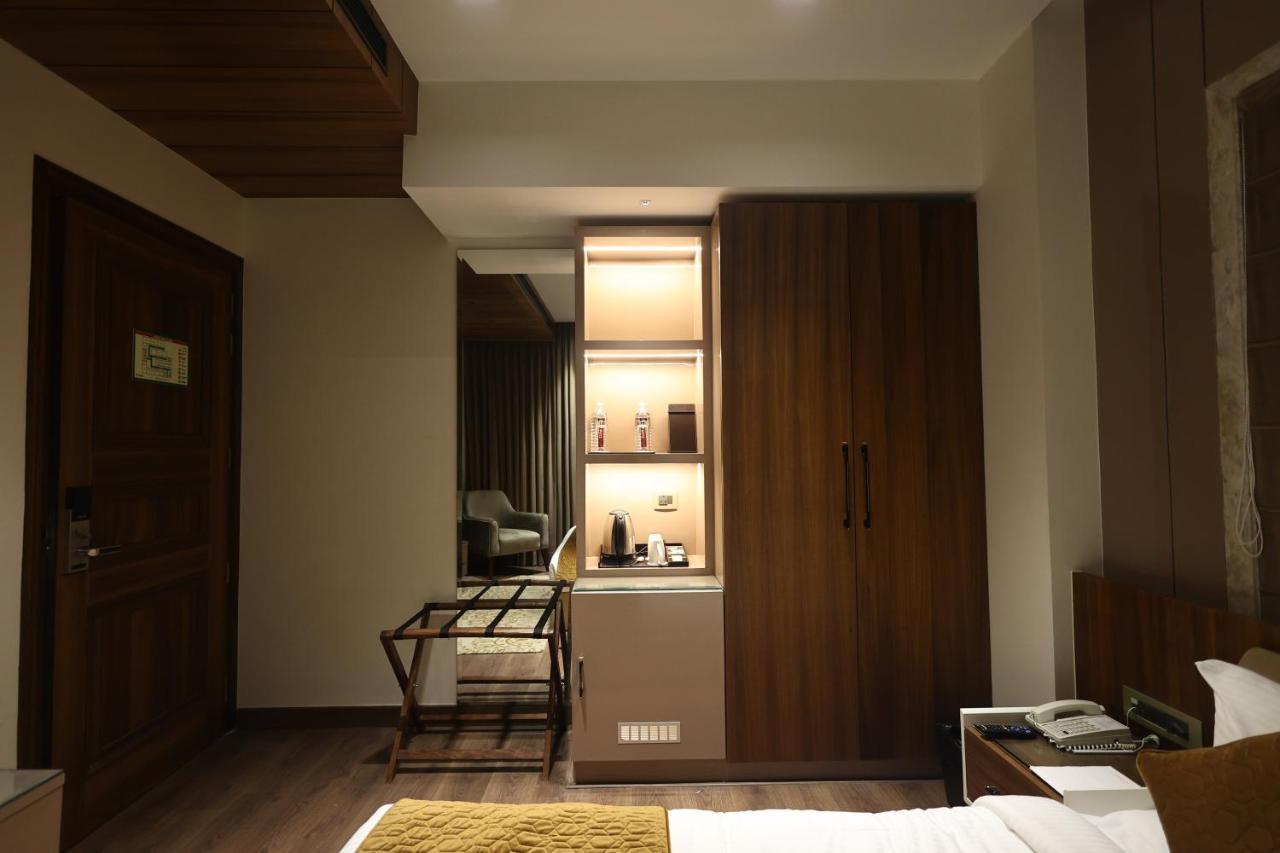 The Ramayana Hotel, Ayodhya Exteriér fotografie