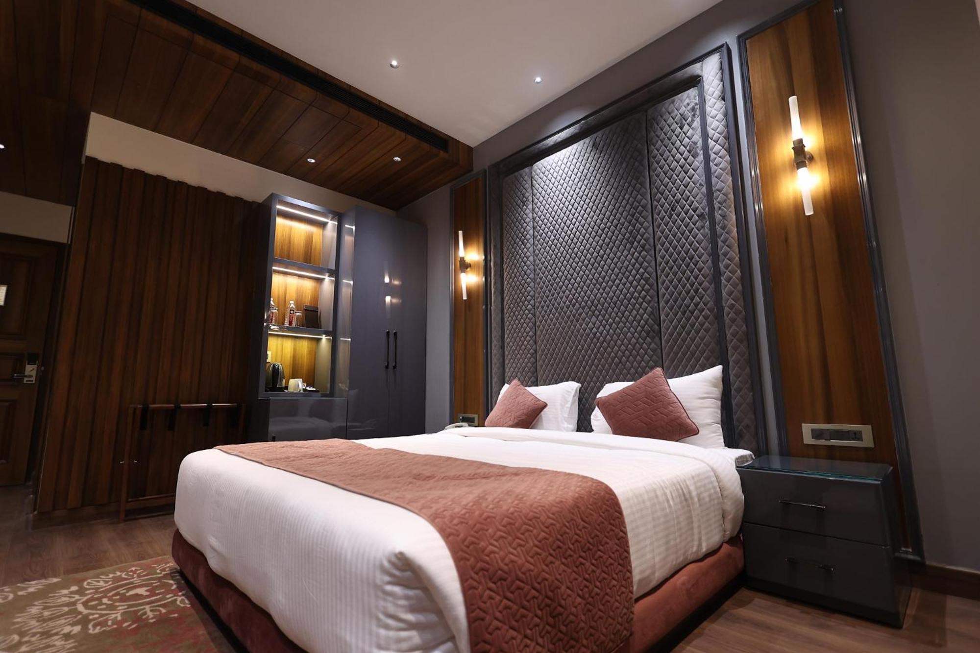 The Ramayana Hotel, Ayodhya Exteriér fotografie
